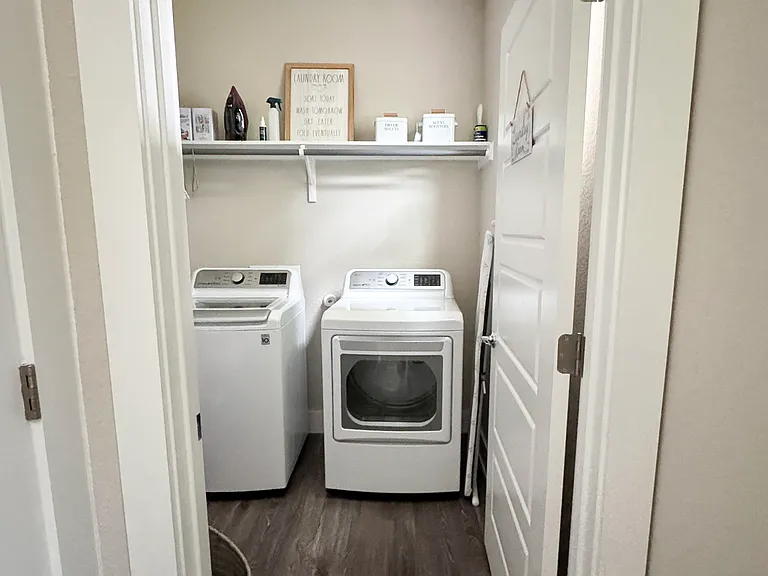 1807 Roseburg Dr — Photo 26