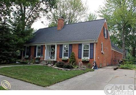 392 W. Woodland St.