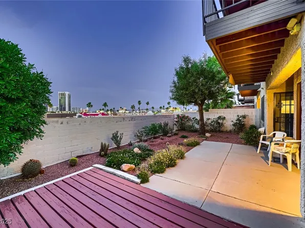 3942 Delos Dr, Las Vegas, NV 89103