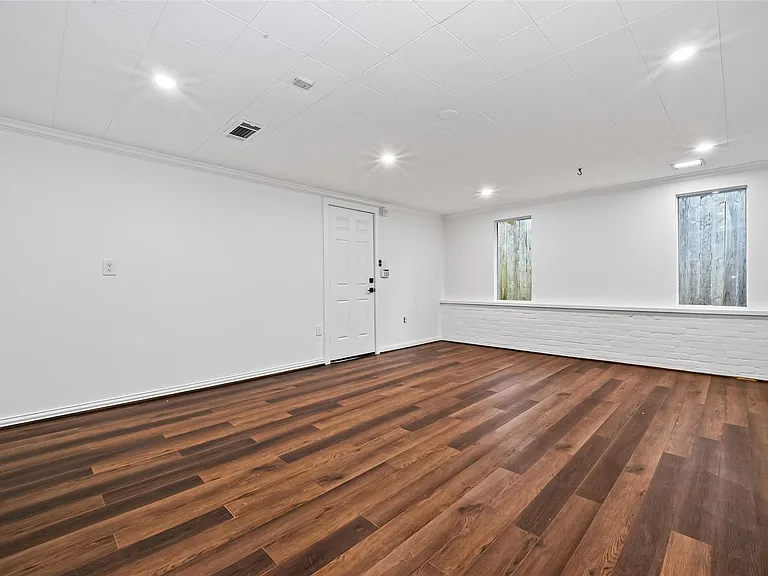 3731 Drake St — Photo 14