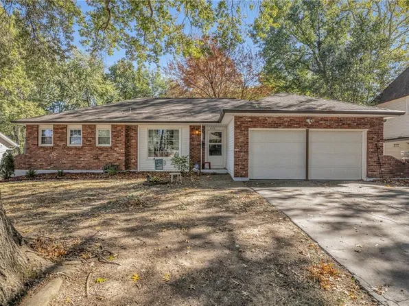 4713 Ballentine St, Shawnee, KS 66203