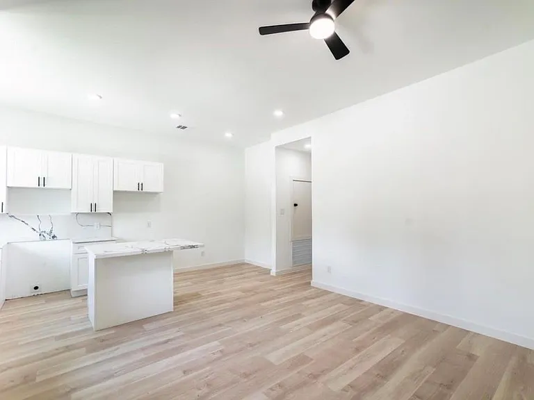 333 Delaware St #A — Photo 3