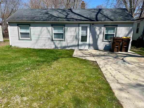 944 Kingsley Dr, Machesney Park, IL 61115