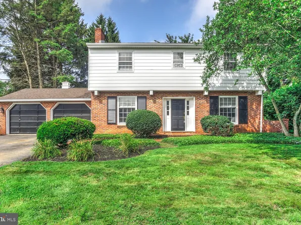 1909 Northbrook Dr, Lancaster, PA 17601