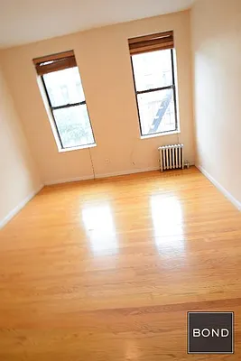 Rented by Bond New York | media 23