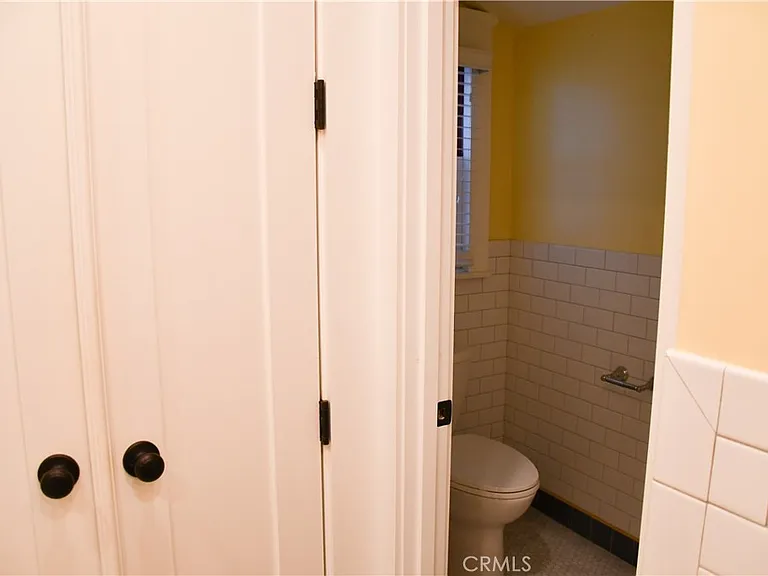 268 N Grand St — Photo 15