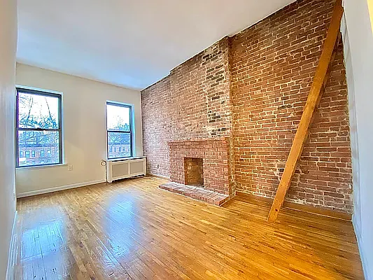 Rented by Oxford Property Group | media 22