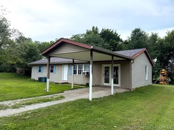 530 E Colony Drive, Salem, IN 47167
