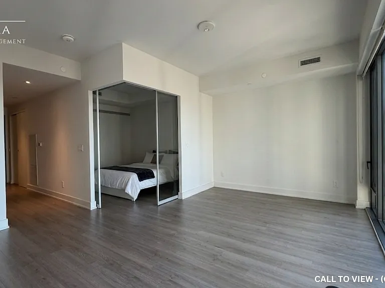 8 Cumberland St #1407 — Photo 3