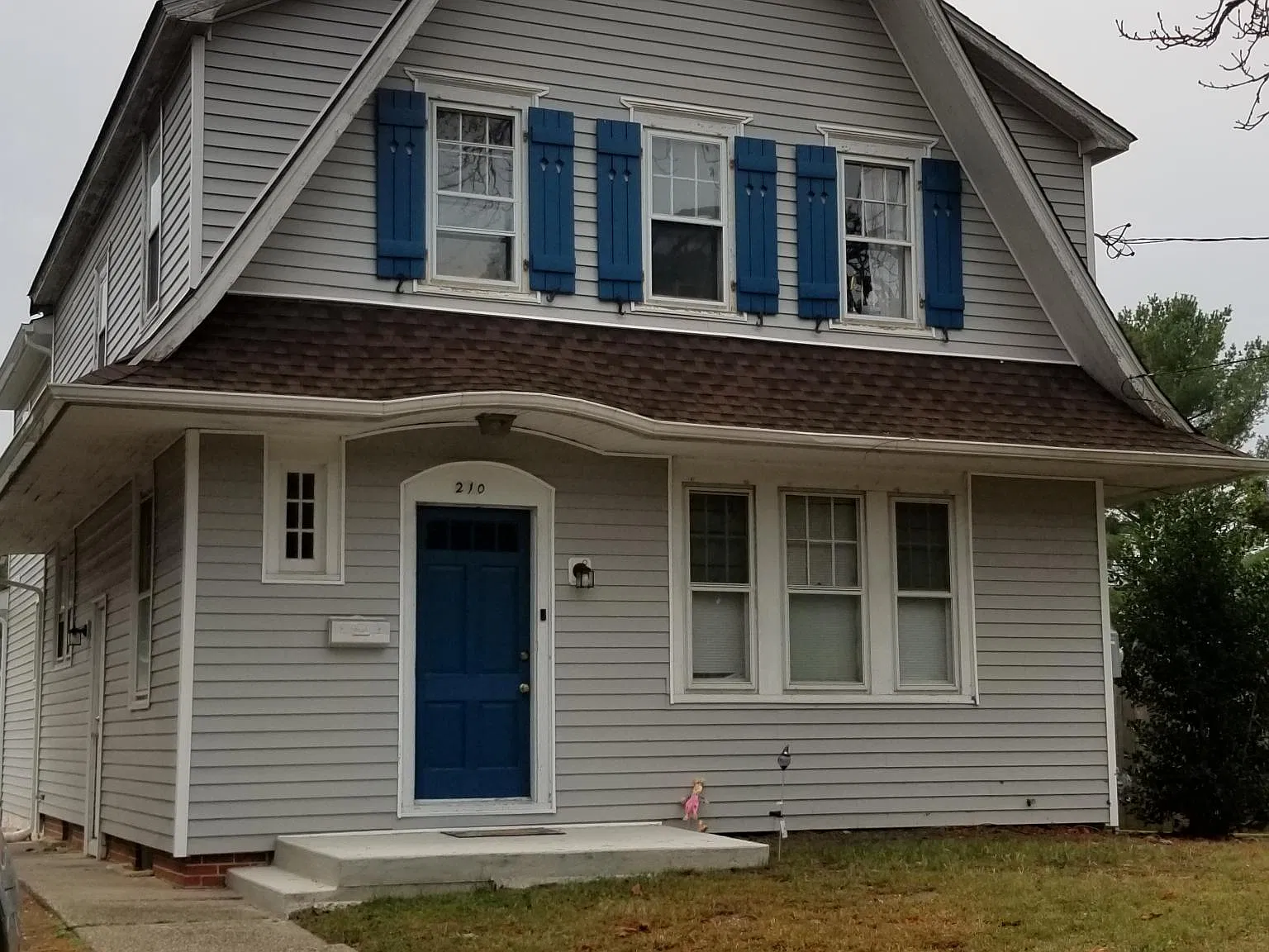 210 University Blvd — Photo 1