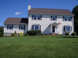 3 Crestwood Ct, Hackettstown, NJ 07840
