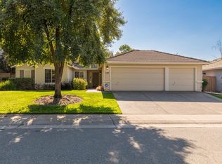 11668 New Albion Dr, Gold River, CA