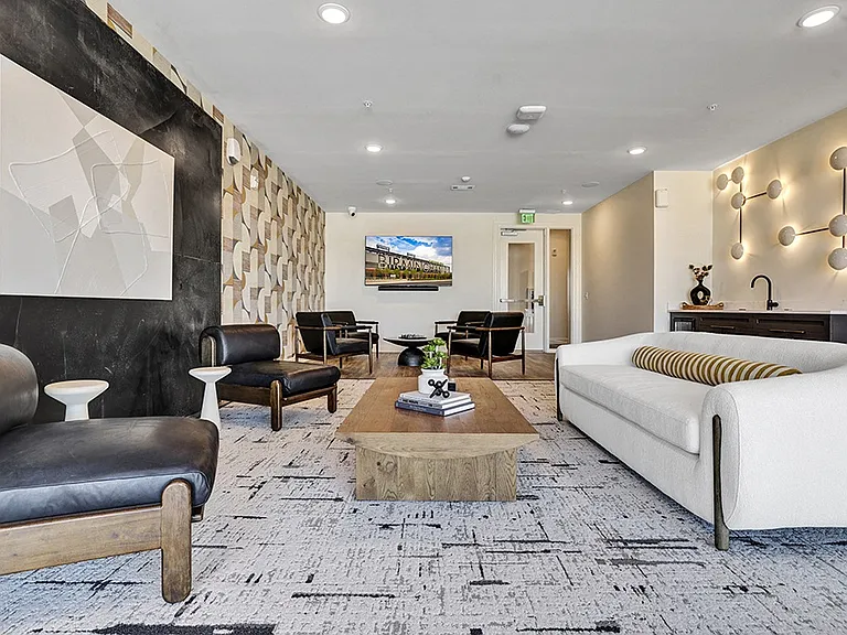Artisan Flats — Photo 36