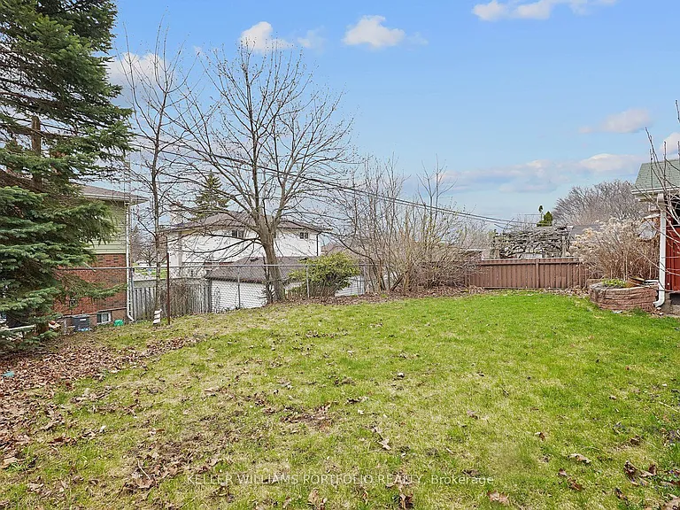 68 Athabasca St — Photo 49