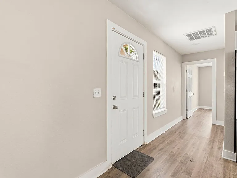 3822 Lila St — Photo 2