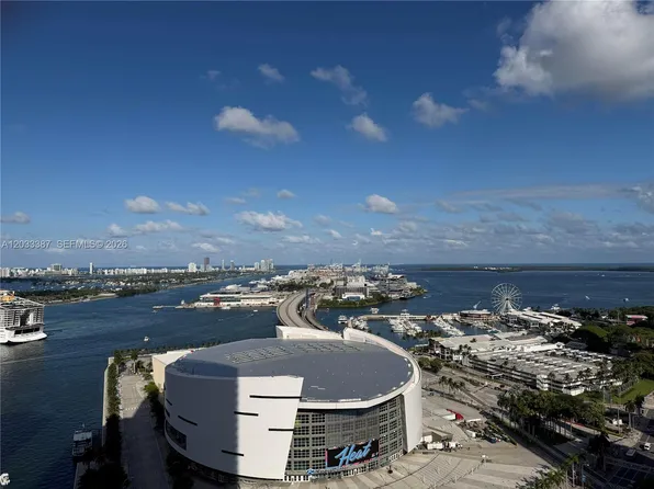 888 Biscayne Blvd APT 3001, Miami, FL 33132