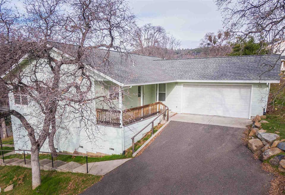1st image of 19047 Berg Ct