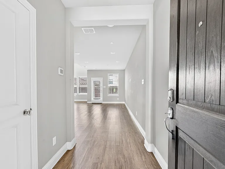 6428 Hermosa Dr — Photo 5