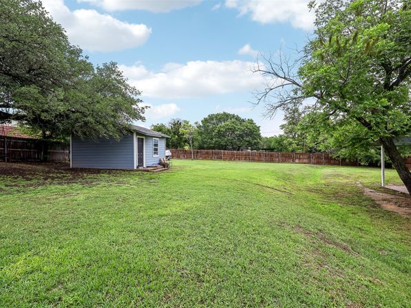 1015 Van Winkle St, Weatherford, TX 76086