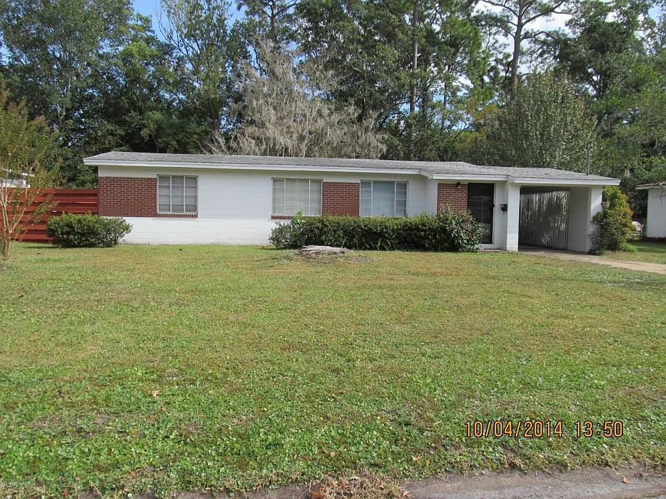 1st image of 2607 Emily Ln