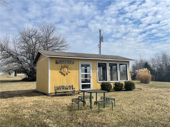 1906 Lake Viking Ter, Gallatin, MO 64640