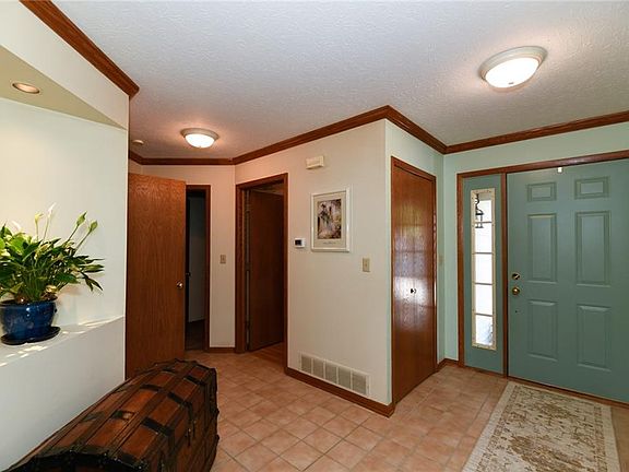 4th image of 400 Shannon Dr #15