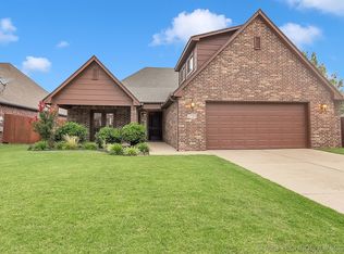 1704 W Canton Ct, Broken Arrow, OK 74012