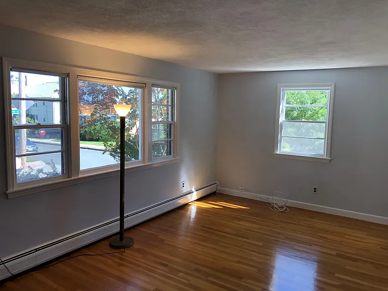 4 Hawthorne St — Photo 7