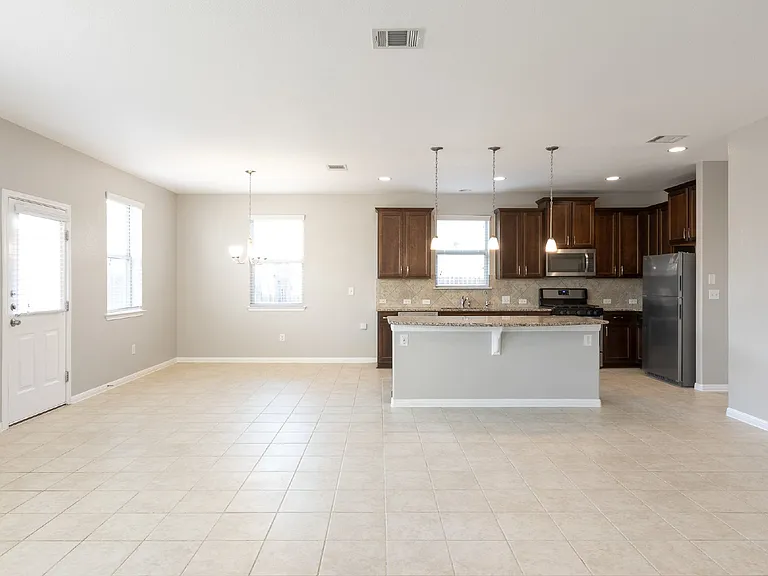 245 Pearl Way — Photo 8