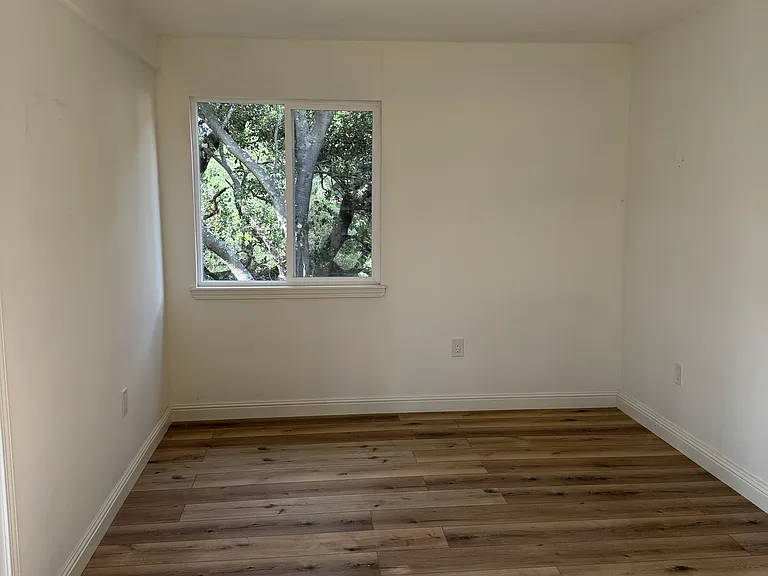 21 Muth Dr — Photo 11