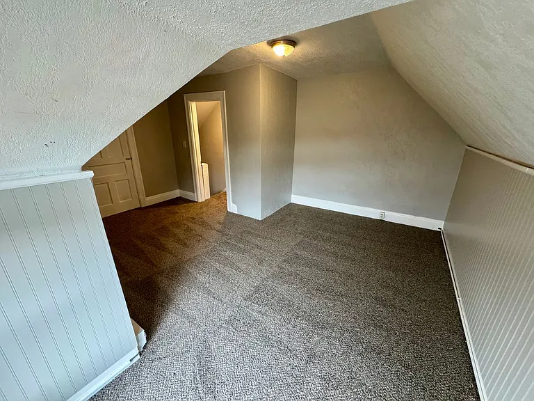 111 S Ohio Street (Full Service) — Photo 46
