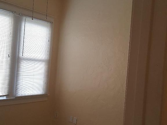 3rd image of 393 1/2 Ximeno Ave