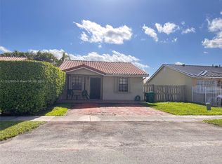 8964 NW 113th St, Hialeah Gardens, FL 33018