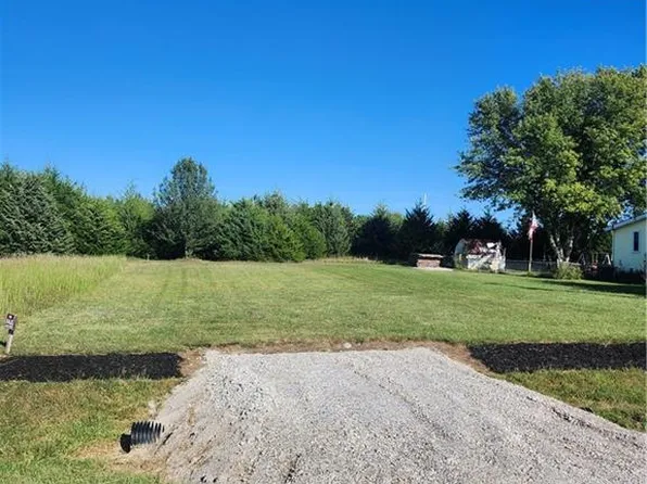 42 Rose Marie Dr, Linn Valley, KS 66040