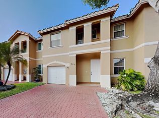 824 NW 135th Ave, Pembroke Pines, FL 33028