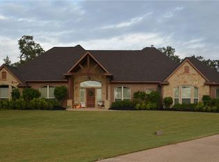 3926 Arboleda Dr, College Station, TX 77845