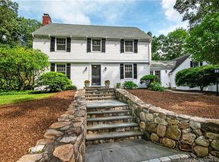 14 Lilac Ln, Weston, CT 06883