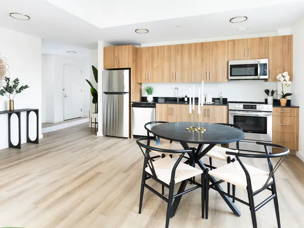 8 Palmetto Street image 4 of 14