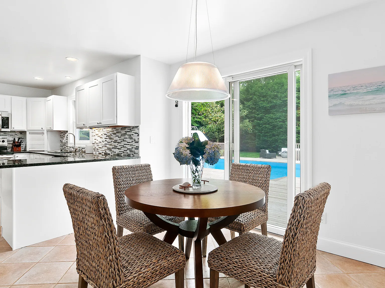 Chic Contemporary in the Springs — Photo 4