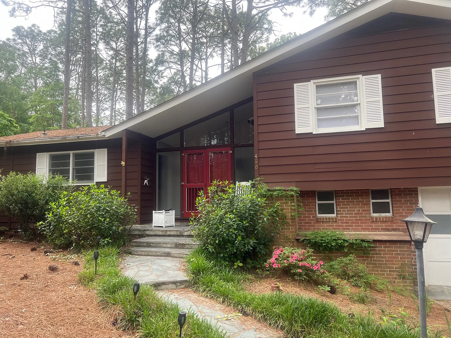 480 Crestview Rd — Photo 1