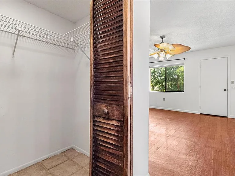 108 Woodlands Ct #108 — Photo 17