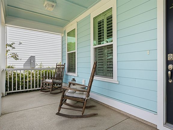 2nd image of 1815 Tryon Dr