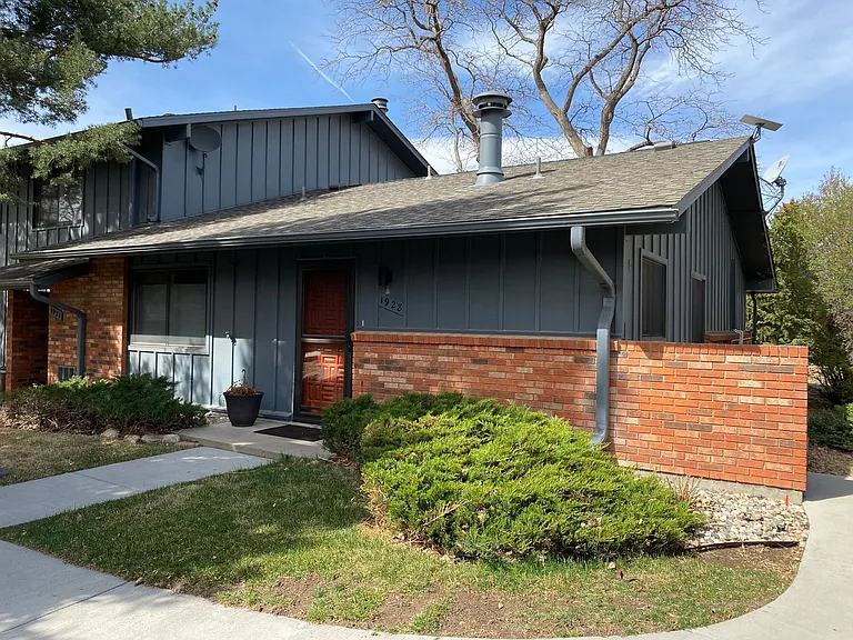 1928 Adriel Ct — Photo 2