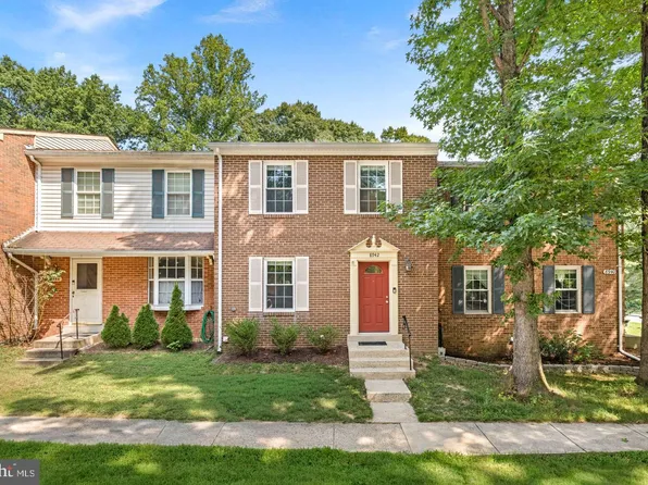 8942 Astongale Ct, Springfield, VA 22152
