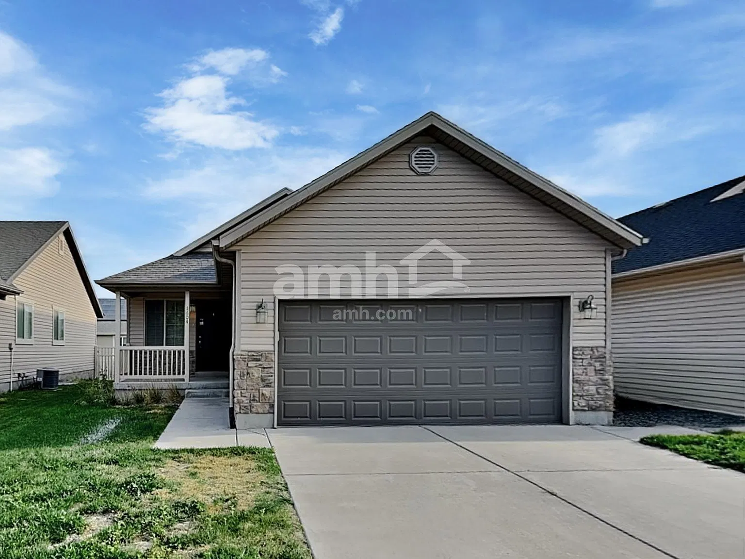 5 bed, 3.0 bath, 2210 sqft, $2,350 — Photo 1