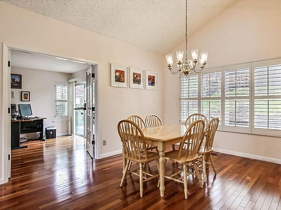 5th image of 2936 Mitton Dr