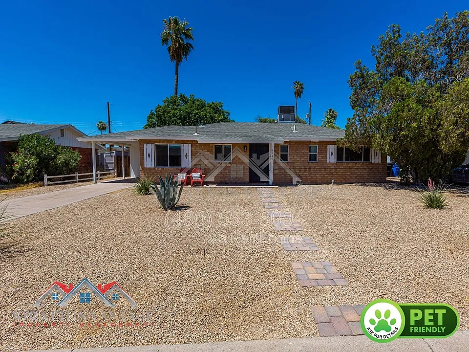 4826 E Avalon Dr