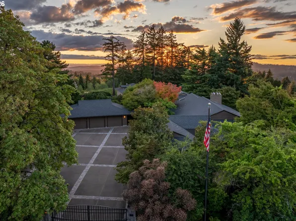 17849 Upper Cherry Ln, Lake Oswego, OR 97034