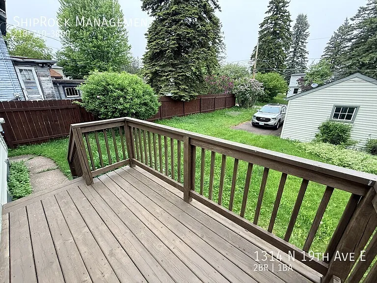 1314 N 19th Ave E — Photo 12