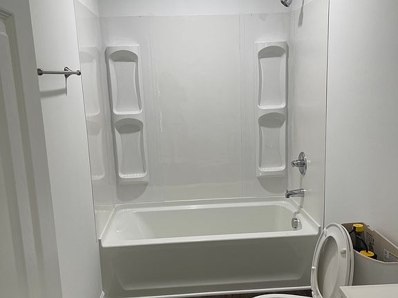 5th image of 1212 Alexander St